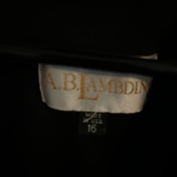 A.B. Lambdin Black Fit & Flare Lace Tank Top - Picture 4 of 4
